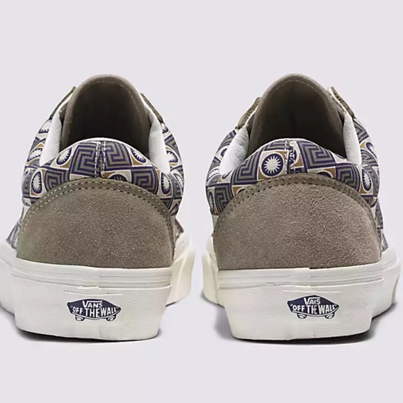 Vans Men’s Old Skool
Geo Trek Olive
VN0007NTOLV
Sneakers - Picture 5 of 16